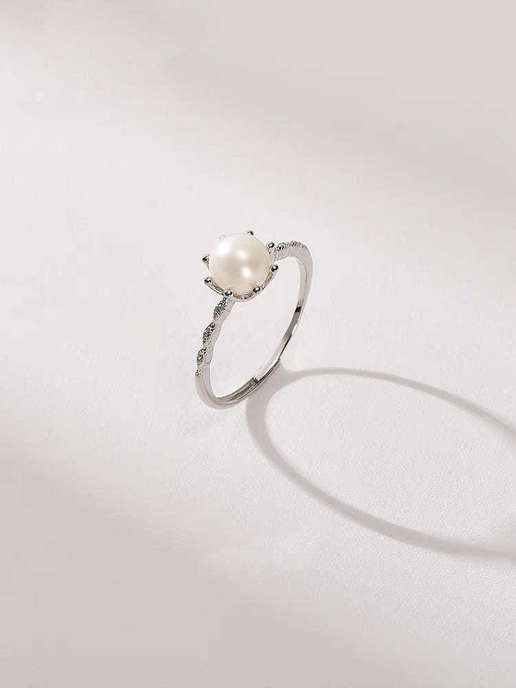 7.0-8.0 mm White Freshwater Pearl Ring