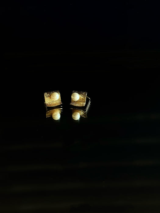 Customized Vintage Square Pearl Earrings