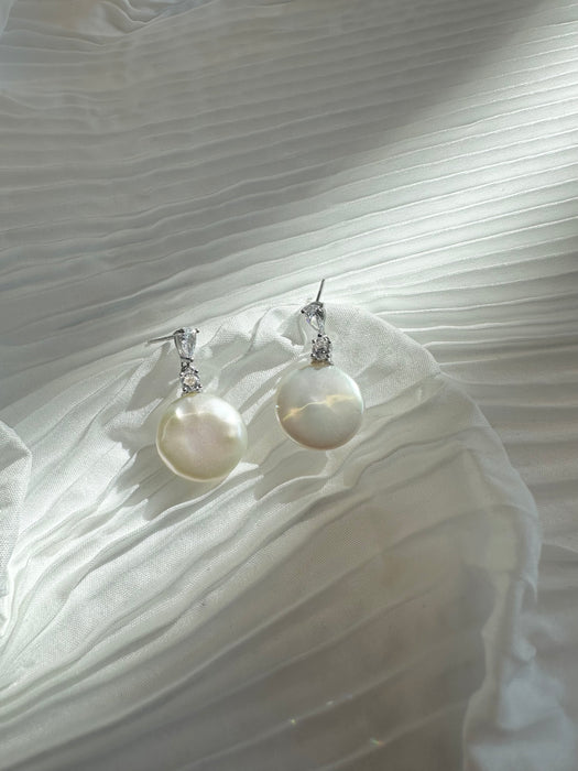 Fashionable  Simple Series Water Drop Zircon Pearl Earrings