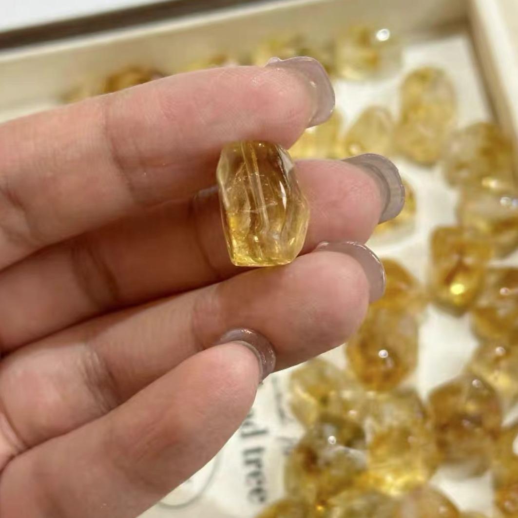 Natural Yellow Pagoda Crystal Shaped Beads (Pcs)